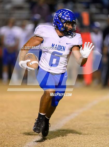 Thumbnail 2 in Maiden @ Salisbury (NCHSAA 2A Round 2) photogallery.