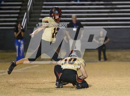 Thumbnail 2 in Maiden @ Salisbury (NCHSAA 2A Round 2) photogallery.