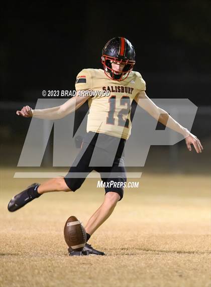 Thumbnail 3 in Maiden @ Salisbury (NCHSAA 2A Round 2) photogallery.