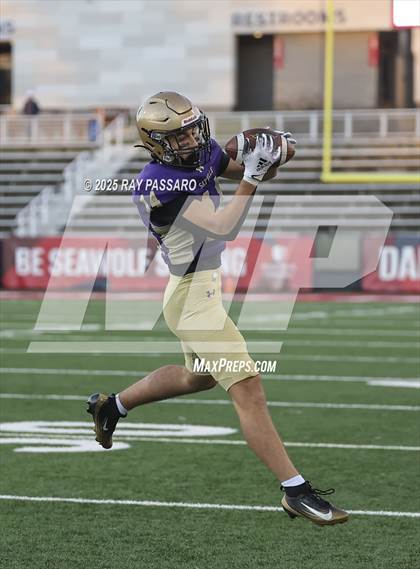 Thumbnail 1 in Smithtown West vs. Sayville (NYSPHSAA D3 Semifinal) photogallery.