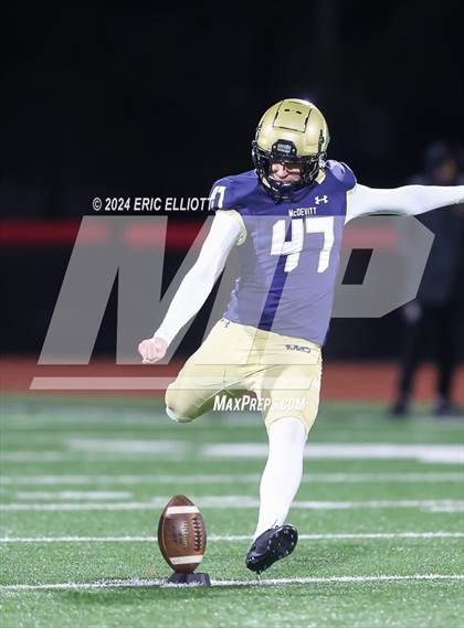 Thumbnail 2 in Roman Catholic vs Bishop McDevitt (PIAA 5A Championship) photogallery.