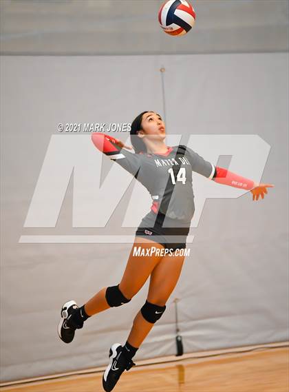 Thumbnail 3 in Archbishop Mitty vs. Mater Dei (Nike Tournament of Champions) - Gold Division - Final photogallery.
