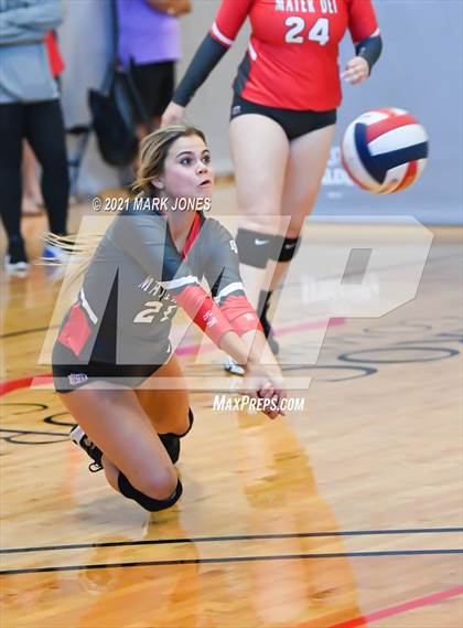 Thumbnail 2 in Archbishop Mitty vs. Mater Dei (Nike Tournament of Champions) - Gold Division - Final photogallery.