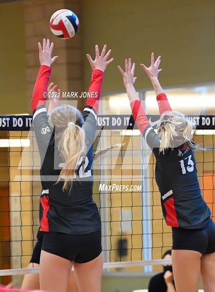 Thumbnail 1 in Archbishop Mitty vs. Mater Dei (Nike Tournament of Champions) - Gold Division - Final photogallery.