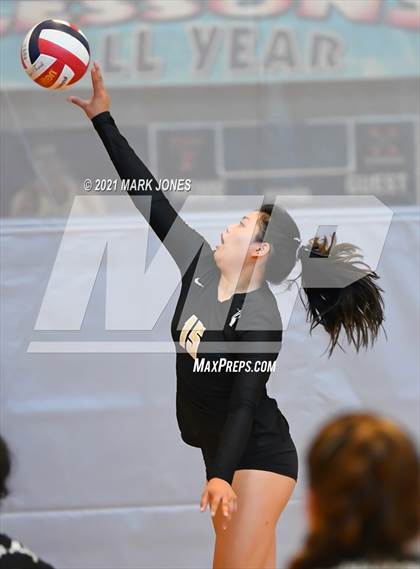 Thumbnail 1 in Archbishop Mitty vs. Mater Dei (Nike Tournament of Champions) - Gold Division - Final photogallery.
