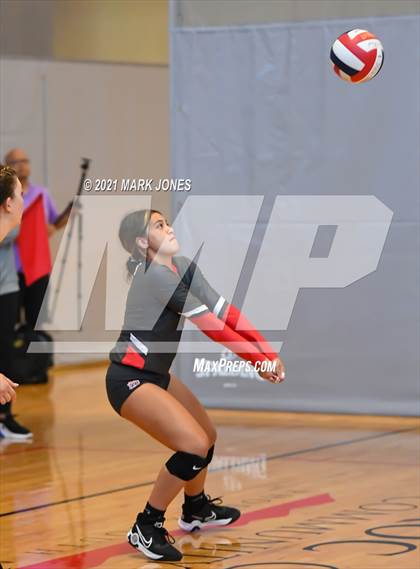 Thumbnail 2 in Archbishop Mitty vs. Mater Dei (Nike Tournament of Champions) - Gold Division - Final photogallery.