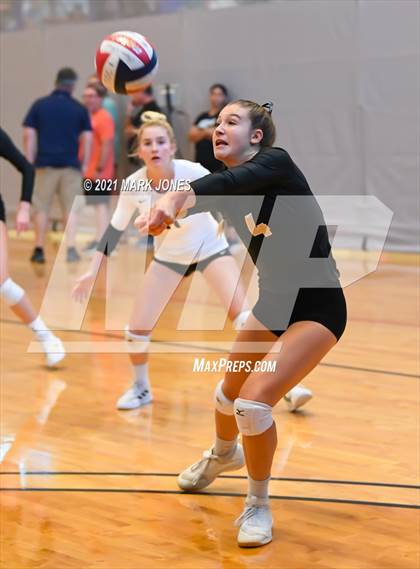 Thumbnail 2 in Archbishop Mitty vs. Mater Dei (Nike Tournament of Champions) - Gold Division - Final photogallery.