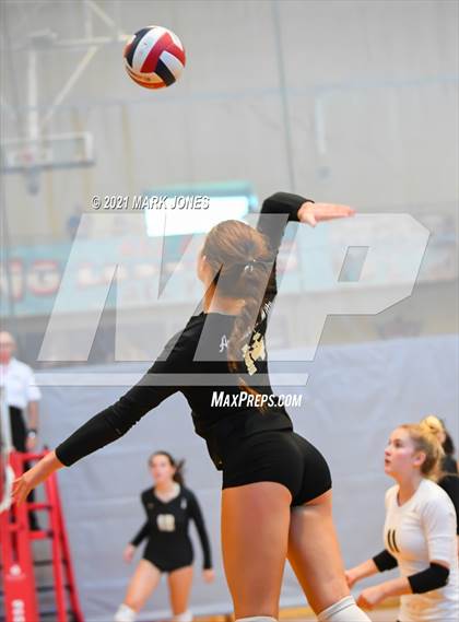 Thumbnail 2 in Archbishop Mitty vs. Mater Dei (Nike Tournament of Champions) - Gold Division - Final photogallery.