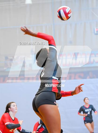 Thumbnail 1 in Archbishop Mitty vs. Mater Dei (Nike Tournament of Champions) - Gold Division - Final photogallery.