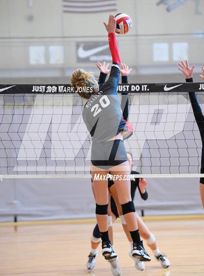 Thumbnail 2 in Archbishop Mitty vs. Mater Dei (Nike Tournament of Champions) - Gold Division - Final photogallery.