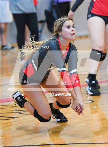 Thumbnail 1 in Archbishop Mitty vs. Mater Dei (Nike Tournament of Champions) - Gold Division - Final photogallery.