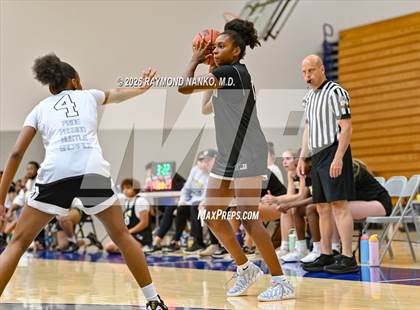Thumbnail 3 in Mt. Vernon vs Purdue Polytechnic (IHSAA / IBCA Showcase) photogallery.