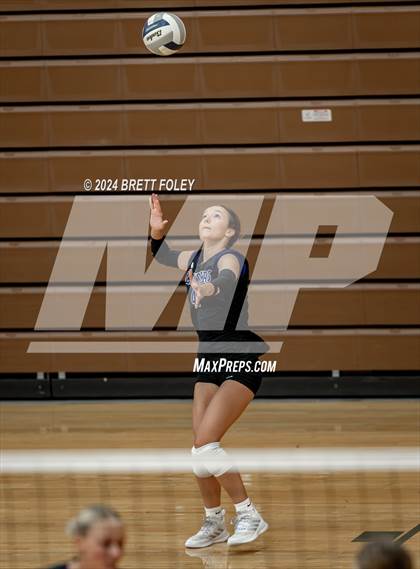 Thumbnail 3 in Grand Island vs. Bellevue West photogallery.