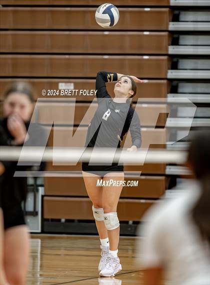 Thumbnail 2 in Grand Island vs. Bellevue West photogallery.