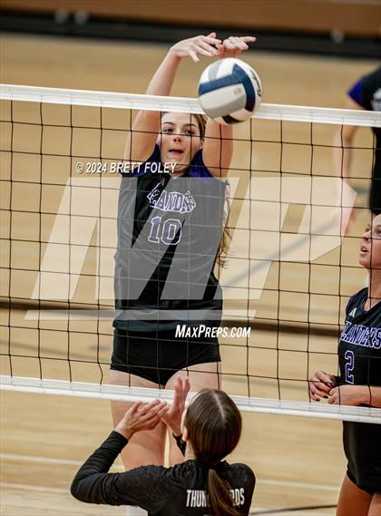 Thumbnail 1 in Grand Island vs. Bellevue West photogallery.