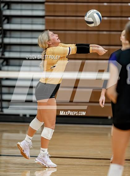 Thumbnail 2 in Grand Island vs. Bellevue West photogallery.