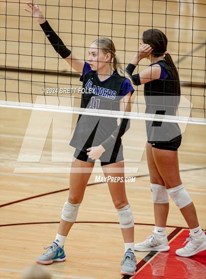 Thumbnail 1 in Grand Island vs. Bellevue West photogallery.