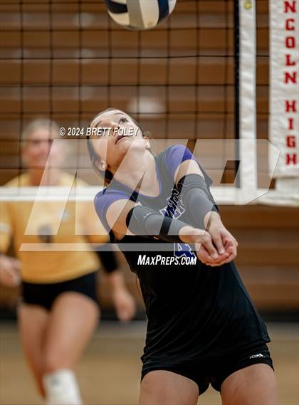 Thumbnail 3 in Grand Island vs. Bellevue West photogallery.