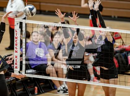 Thumbnail 3 in Grand Island vs. Bellevue West photogallery.