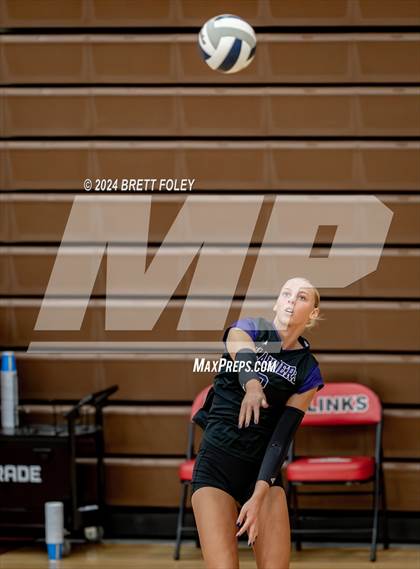 Thumbnail 2 in Grand Island vs. Bellevue West photogallery.