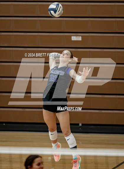 Thumbnail 2 in Grand Island vs. Bellevue West photogallery.