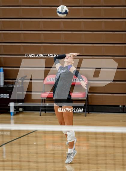 Thumbnail 1 in Grand Island vs. Bellevue West photogallery.