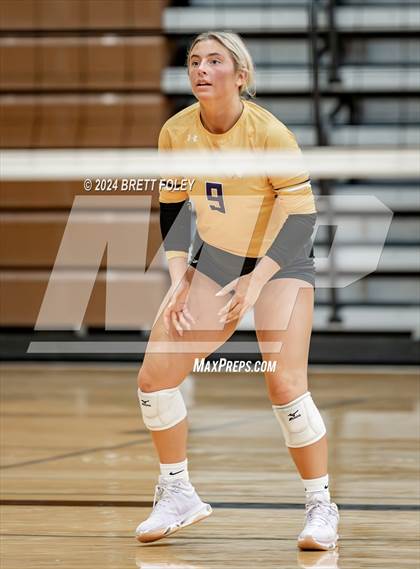 Thumbnail 2 in Grand Island vs. Bellevue West photogallery.