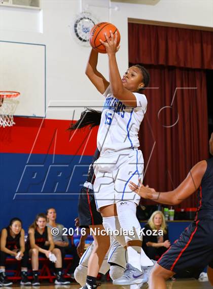 Thumbnail 3 in Harvard-Westlake vs. Serra (CIF SS Open Division Playoffs) photogallery.