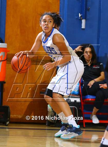 Thumbnail 3 in Harvard-Westlake vs. Serra (CIF SS Open Division Playoffs) photogallery.