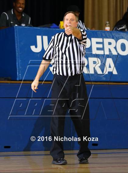 Thumbnail 3 in Harvard-Westlake vs. Serra (CIF SS Open Division Playoffs) photogallery.