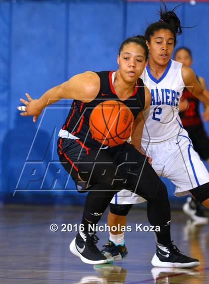 Thumbnail 2 in Harvard-Westlake vs. Serra (CIF SS Open Division Playoffs) photogallery.