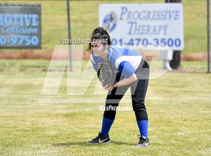 Thumbnail 2 in Jessieville vs Perryville (3A District) photogallery.