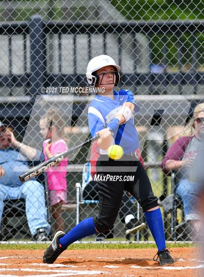 Thumbnail 3 in Jessieville vs Perryville (3A District) photogallery.