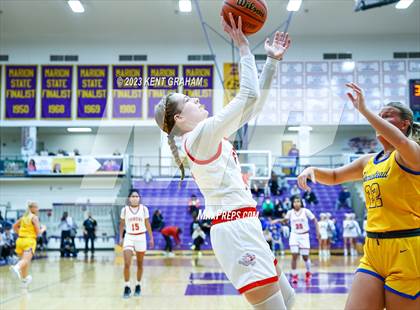 Thumbnail 2 in Fishers vs Homestead (IHSAA 4A Regional Championship) photogallery.