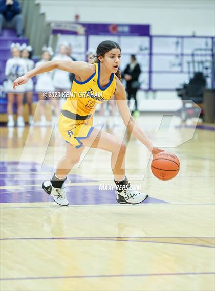 Thumbnail 2 in Fishers vs Homestead (IHSAA 4A Regional Championship) photogallery.