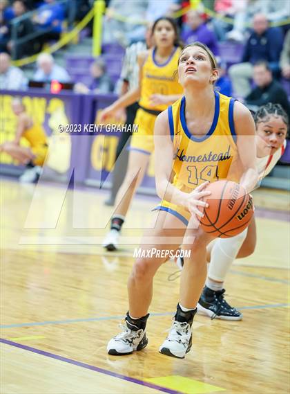 Thumbnail 2 in Fishers vs Homestead (IHSAA 4A Regional Championship) photogallery.