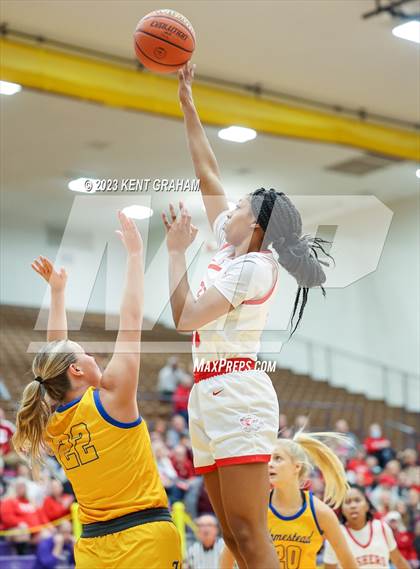 Thumbnail 2 in Fishers vs Homestead (IHSAA 4A Regional Championship) photogallery.