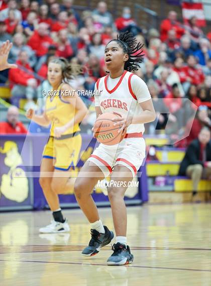 Thumbnail 2 in Fishers vs Homestead (IHSAA 4A Regional Championship) photogallery.