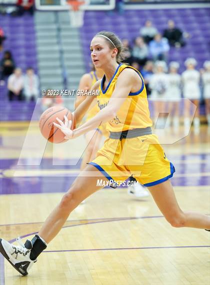 Thumbnail 2 in Fishers vs Homestead (IHSAA 4A Regional Championship) photogallery.