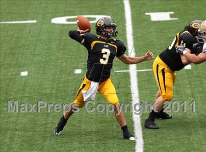 Thumbnail 2 in Indianapolis Cathedral vs. Centerville (Kirk Herbstreit National Kickoff Classic) photogallery.