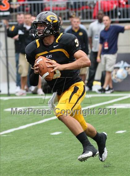 Thumbnail 1 in Indianapolis Cathedral vs. Centerville (Kirk Herbstreit National Kickoff Classic) photogallery.
