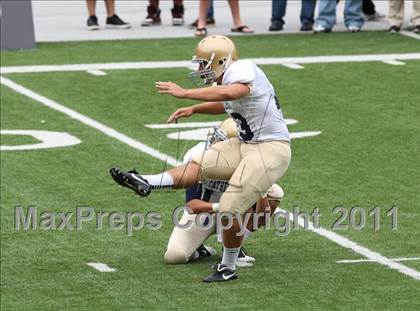 Thumbnail 2 in Indianapolis Cathedral vs. Centerville (Kirk Herbstreit National Kickoff Classic) photogallery.