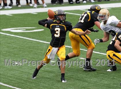 Thumbnail 1 in Indianapolis Cathedral vs. Centerville (Kirk Herbstreit National Kickoff Classic) photogallery.