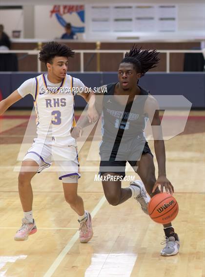 Thumbnail 3 in Paetow vs Richardson (McDonald's Texas Invitational) photogallery.