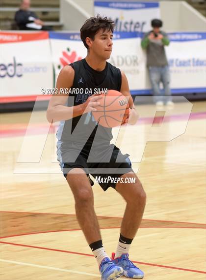 Thumbnail 1 in Paetow vs Richardson (McDonald's Texas Invitational) photogallery.