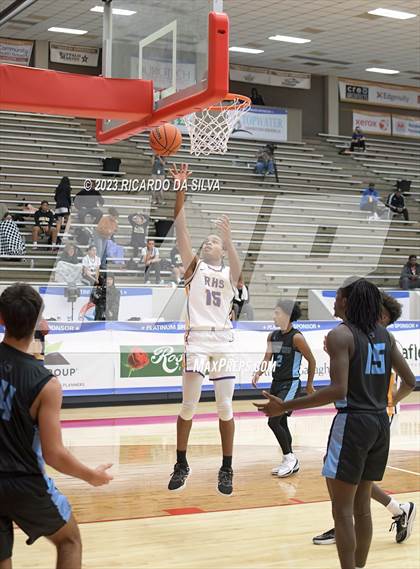 Thumbnail 3 in Paetow vs Richardson (McDonald's Texas Invitational) photogallery.