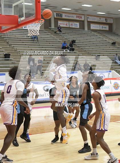 Thumbnail 2 in Paetow vs Richardson (McDonald's Texas Invitational) photogallery.
