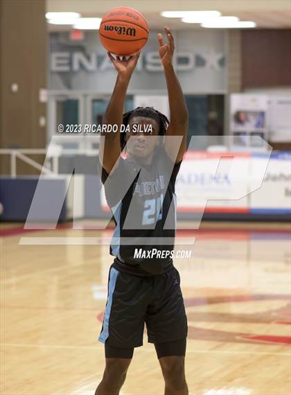Thumbnail 3 in Paetow vs Richardson (McDonald's Texas Invitational) photogallery.