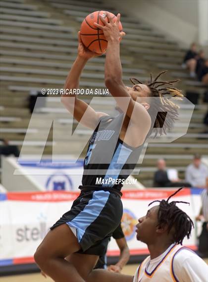 Thumbnail 1 in Paetow vs Richardson (McDonald's Texas Invitational) photogallery.