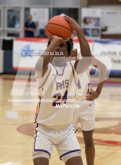 Thumbnail 1 in Paetow vs Richardson (McDonald's Texas Invitational) photogallery.